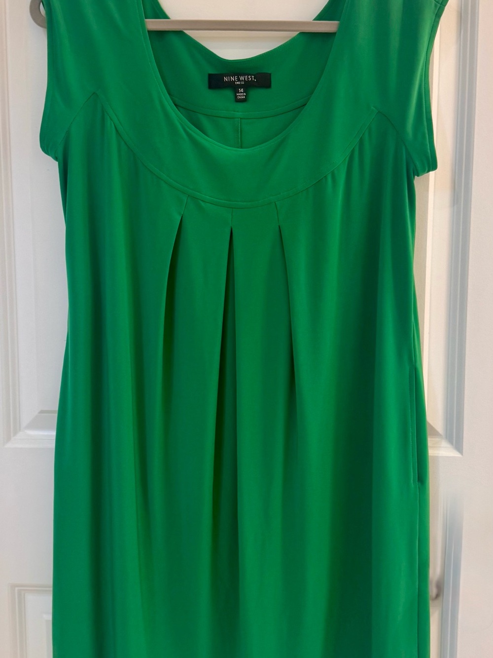 Nine West Women's Emerald Green Pleated Scoop Neck Tunic